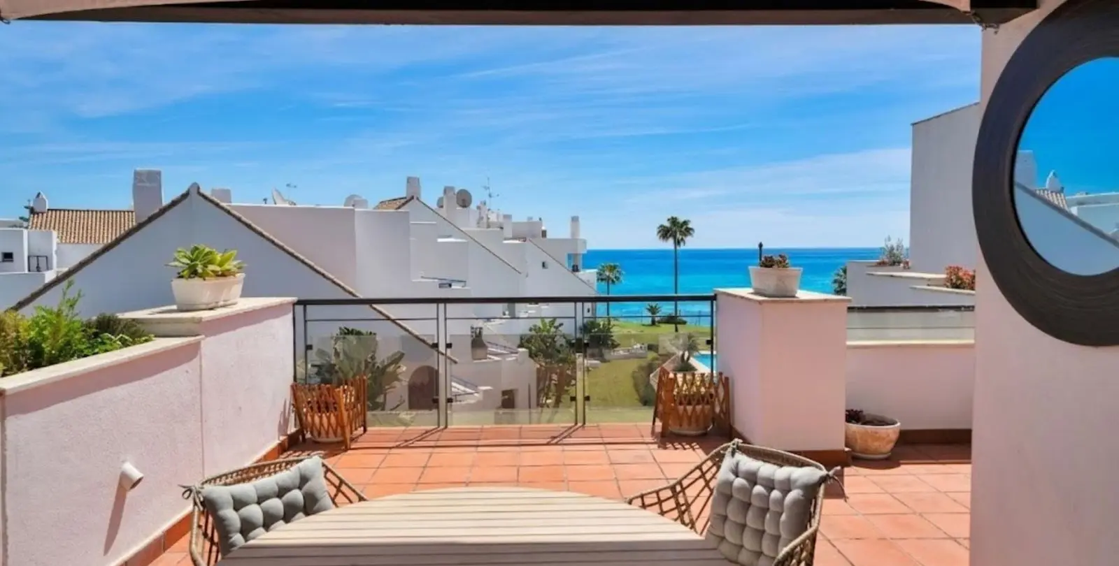 Sale of penthouse in Bahía de Casares 1