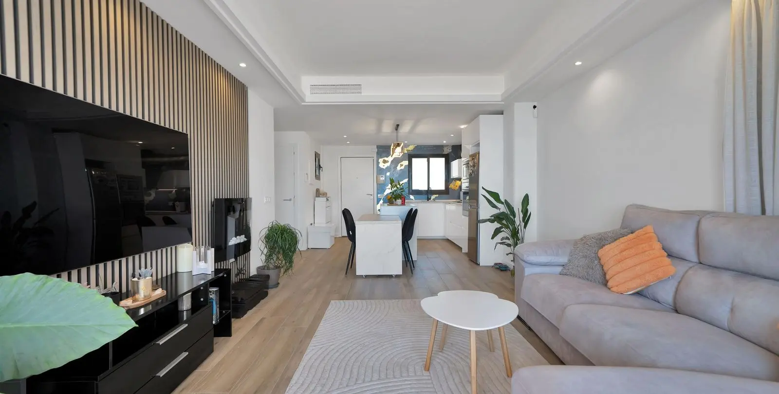 Sale of penthouse in Bahía de Casares 6