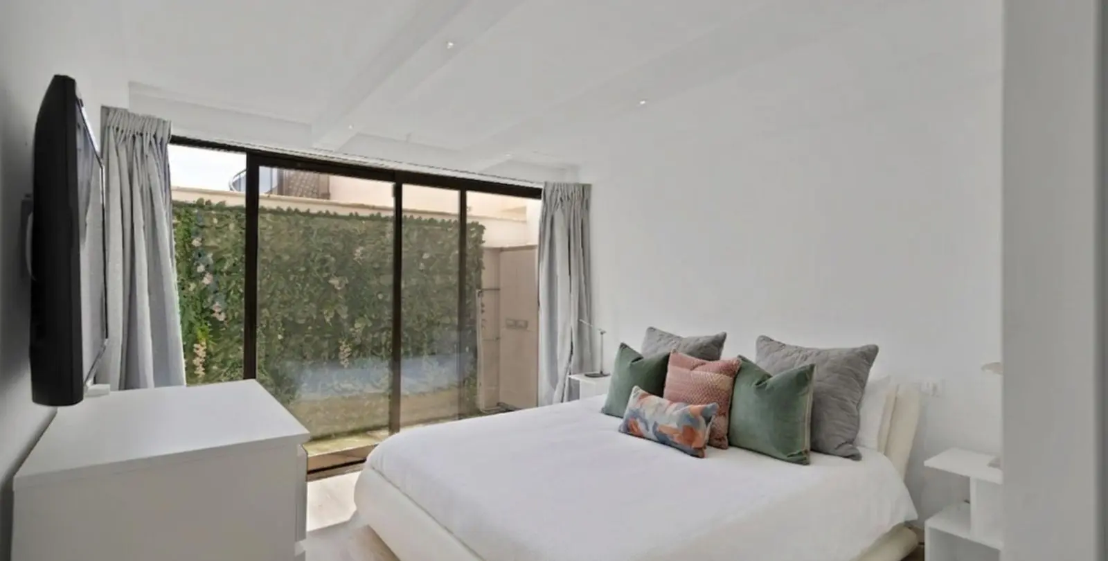 Sale of penthouse in Bahía de Casares 15