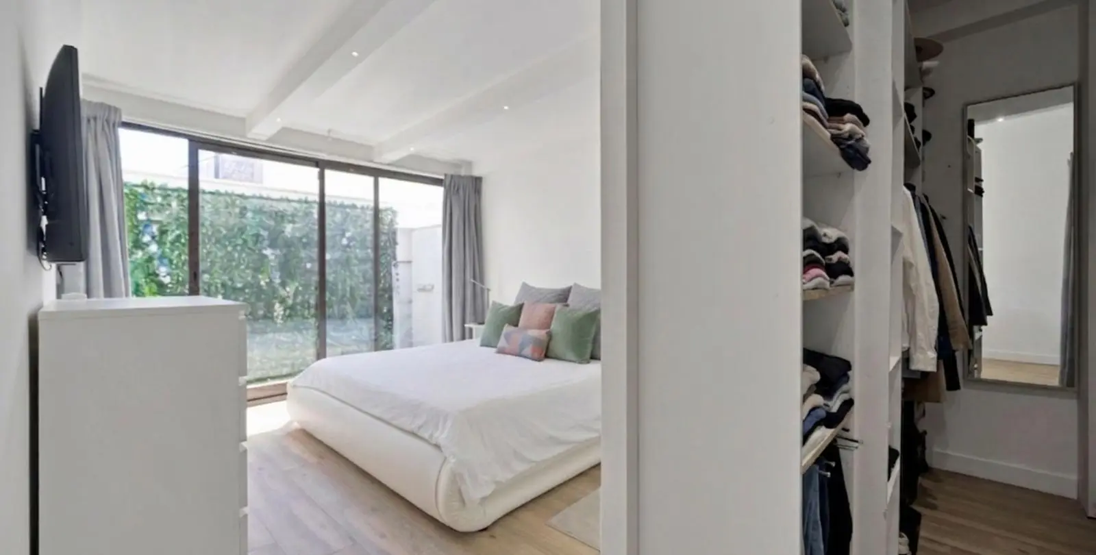 Sale of penthouse in Bahía de Casares 17