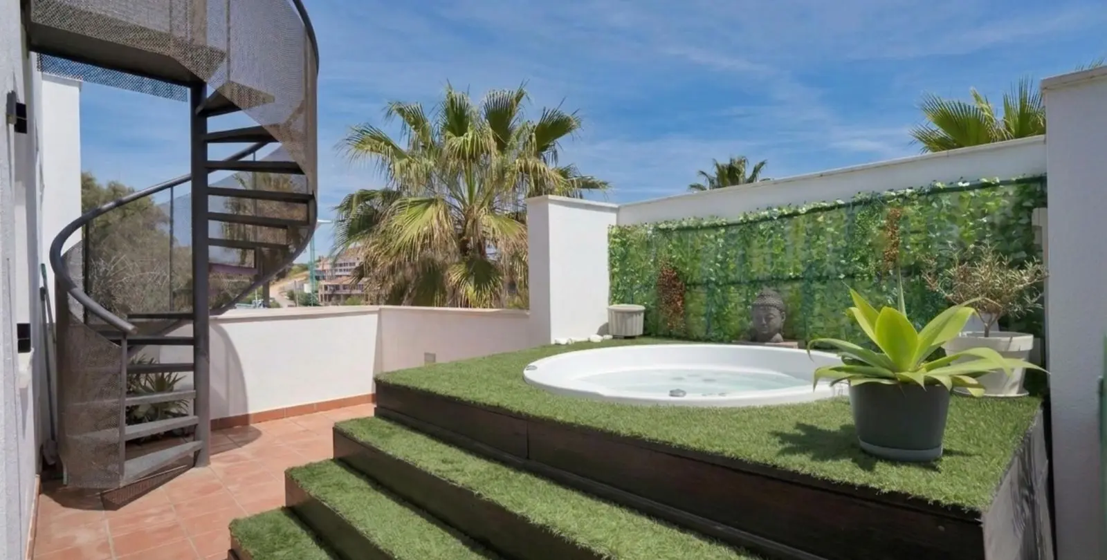 Sale of penthouse in Bahía de Casares 22