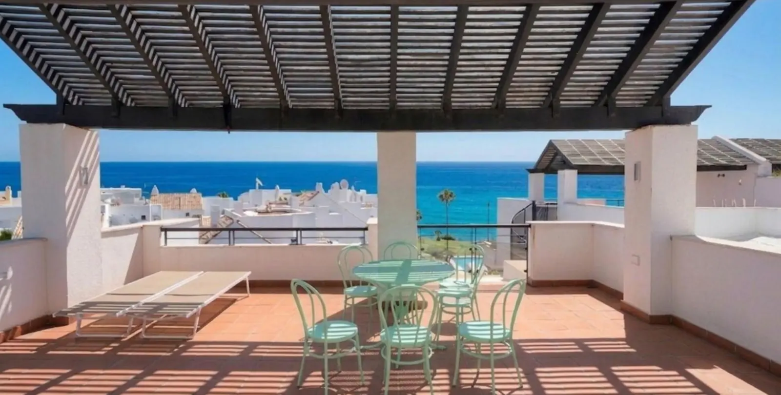 Sale of penthouse in Bahía de Casares 23