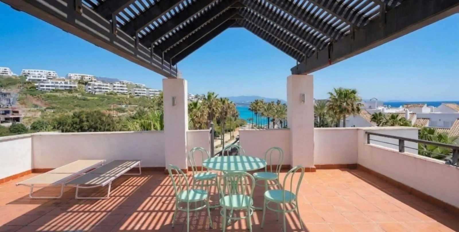 Sale of penthouse in Bahía de Casares 24