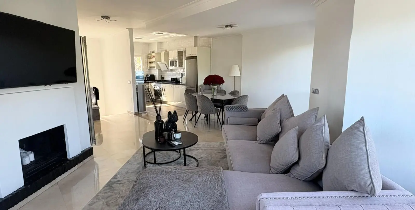 Продажа двухуровневых апартаментов в Mijas Costa 2