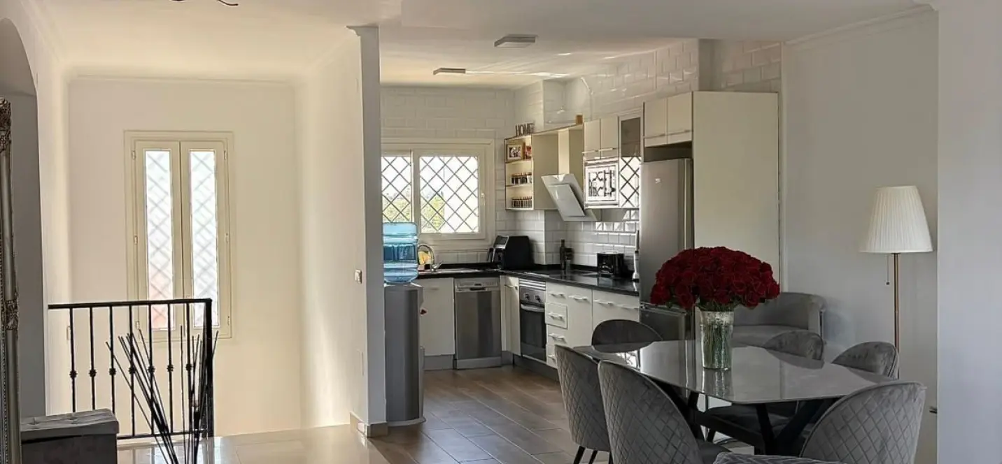 Продажа двухуровневых апартаментов в Mijas Costa 2
