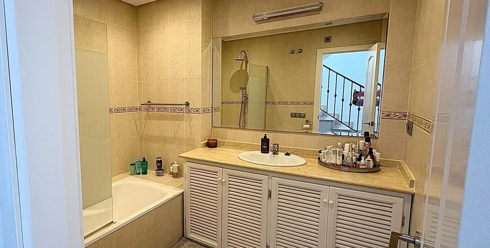 Продажа двухуровневых апартаментов в Mijas Costa 16