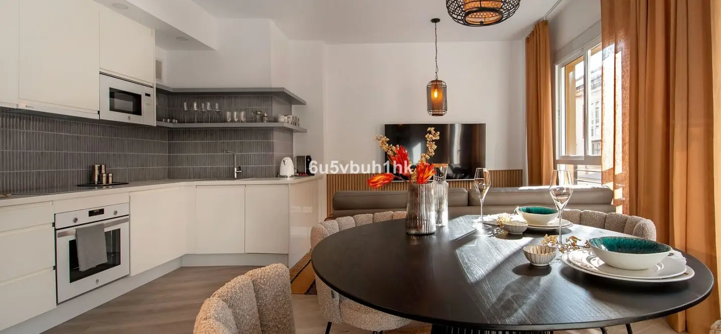 Venta de apartamento en planta media en Málaga 0