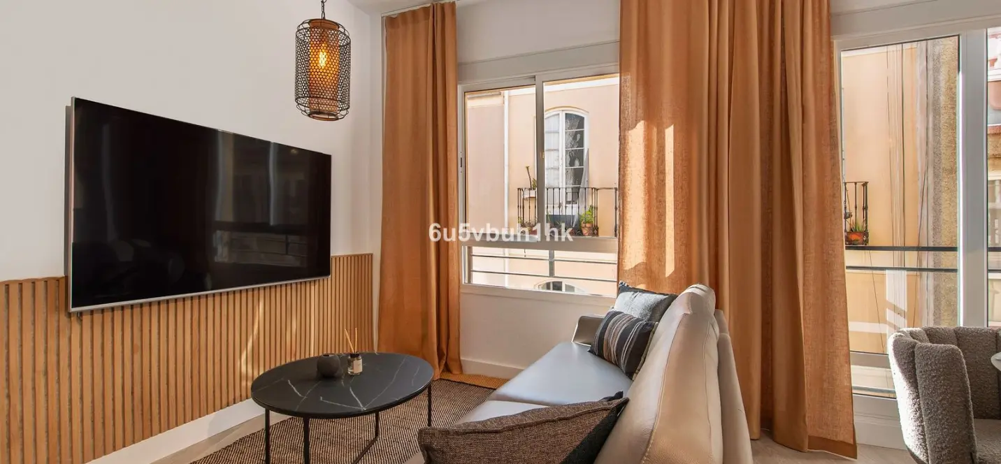 Venta de apartamento en planta media en Málaga 2