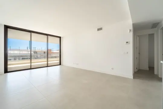Image 4 thumb
