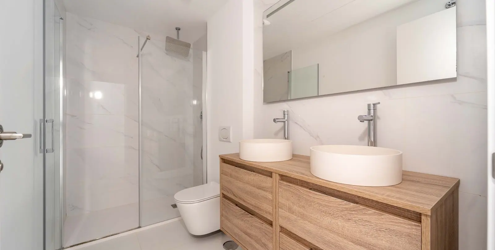 Sale of middle floor apartment in Fuengirola 20
