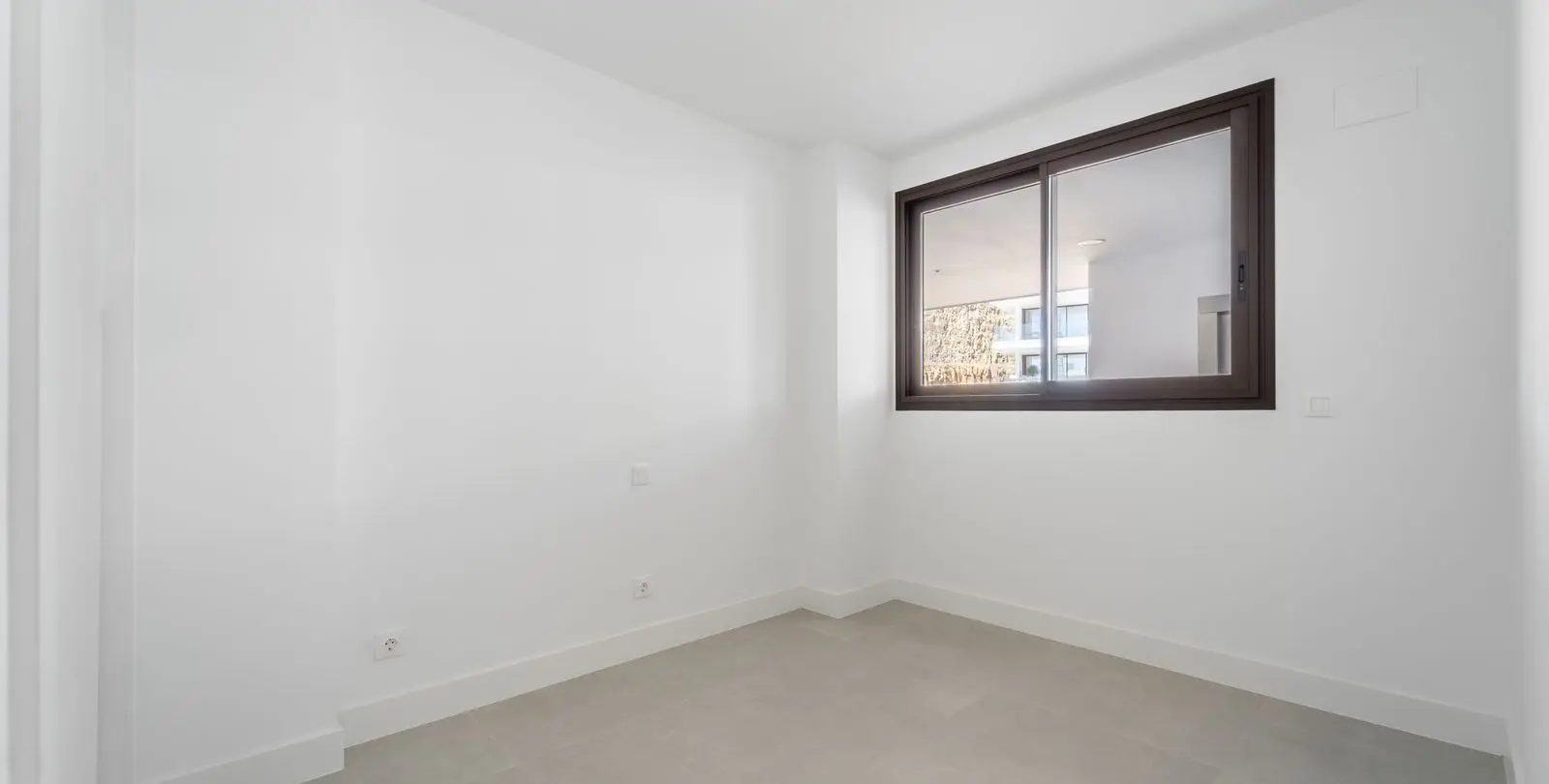 Sale of middle floor apartment in Fuengirola 22