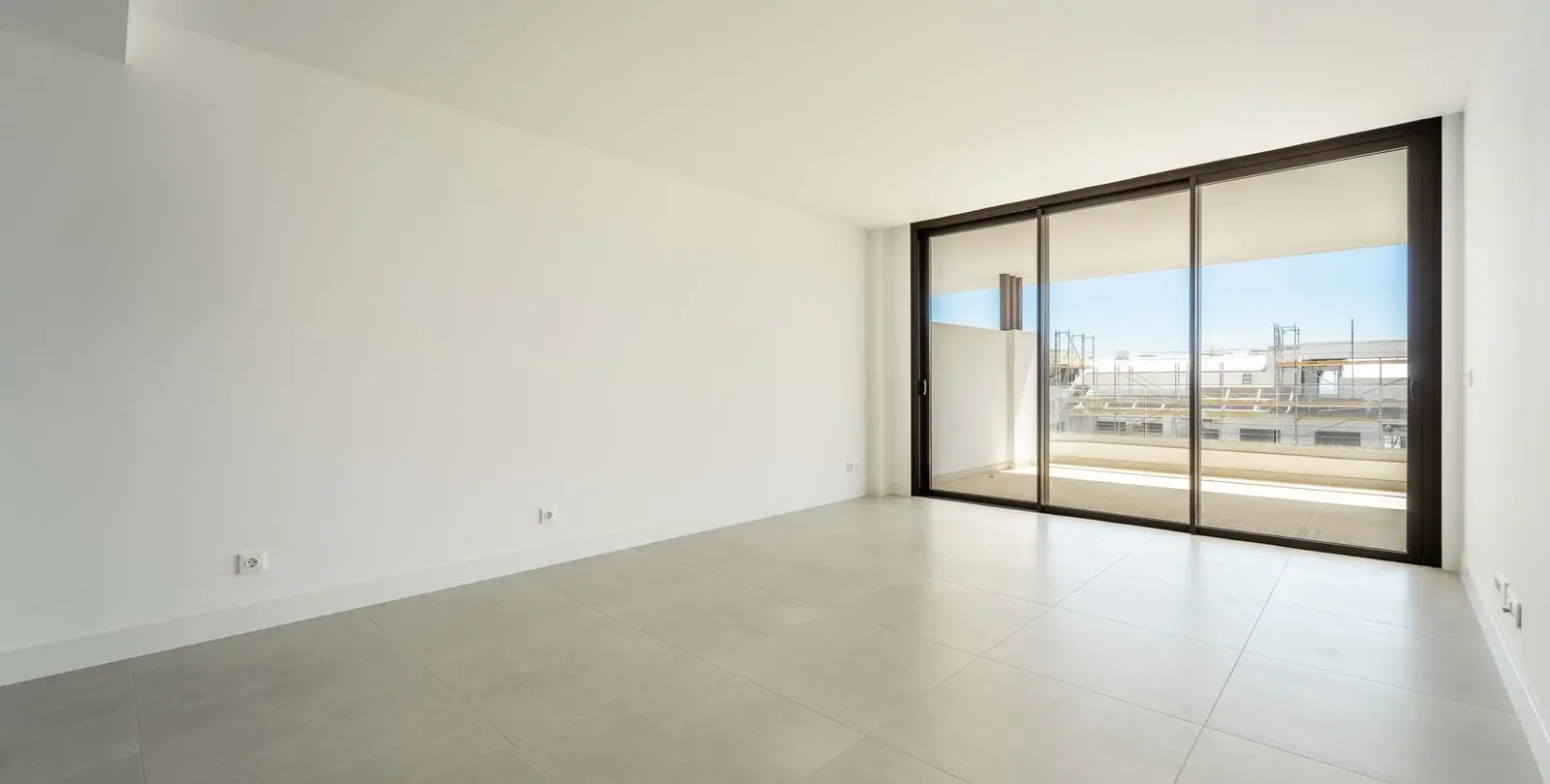 Sale of middle floor apartment in Fuengirola 27
