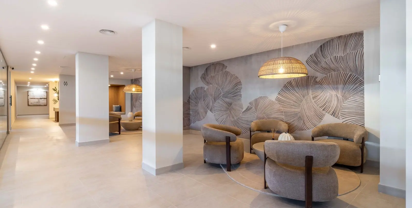 Sale of middle floor apartment in Fuengirola 43