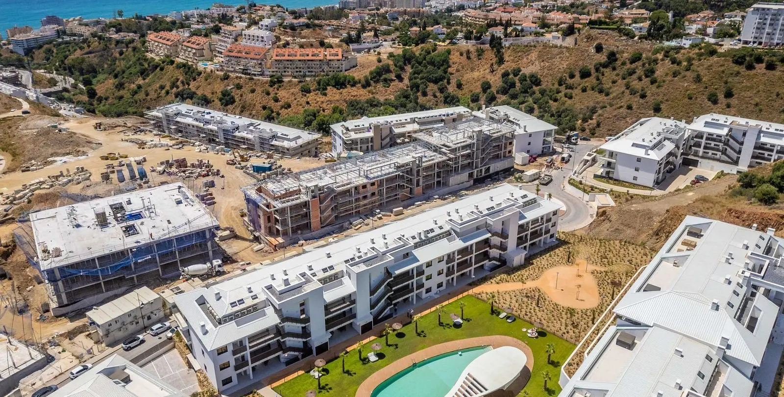 Sale of middle floor apartment in Fuengirola 53