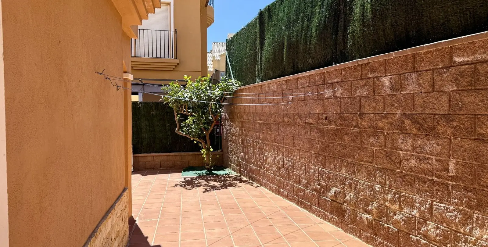 Venta de adosado en Riviera del Sol 17