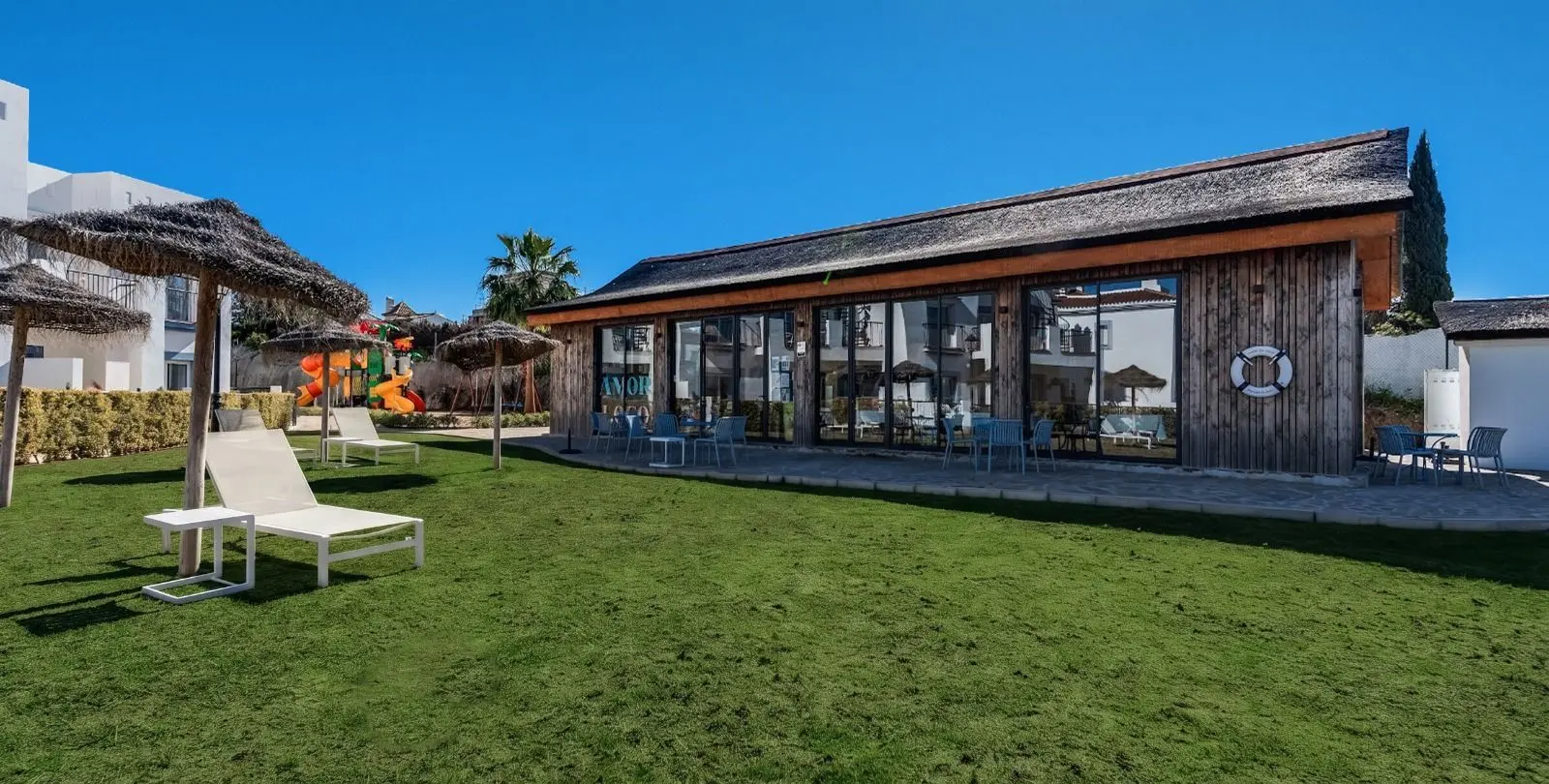 Venta de apartamento en planta baja en El Paraiso 11