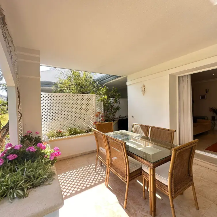 Venta de apartamento en planta baja en Estepona