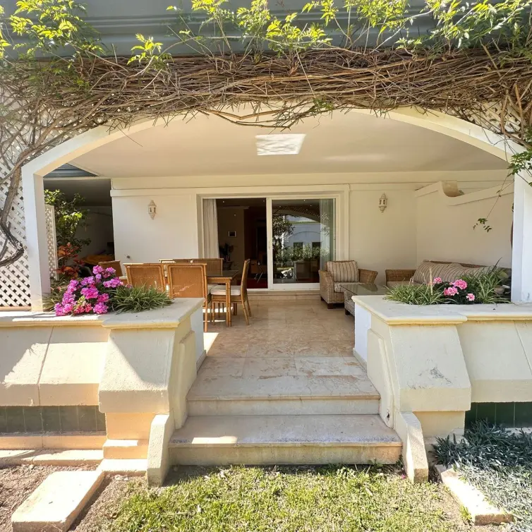 Venta de apartamento en planta baja en Estepona