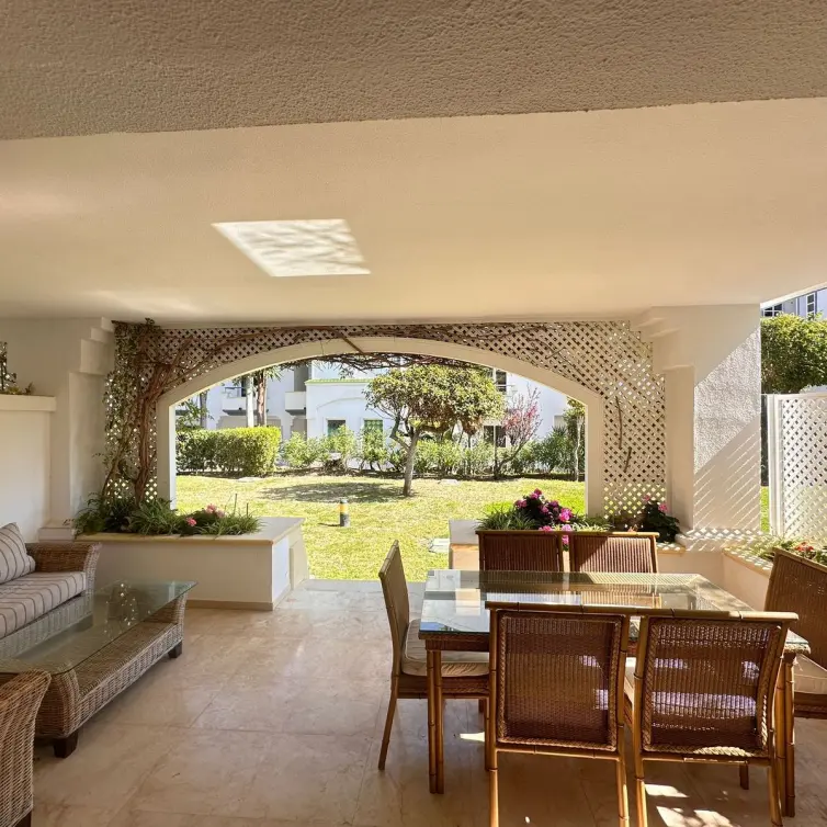 Venta de apartamento en planta baja en Estepona