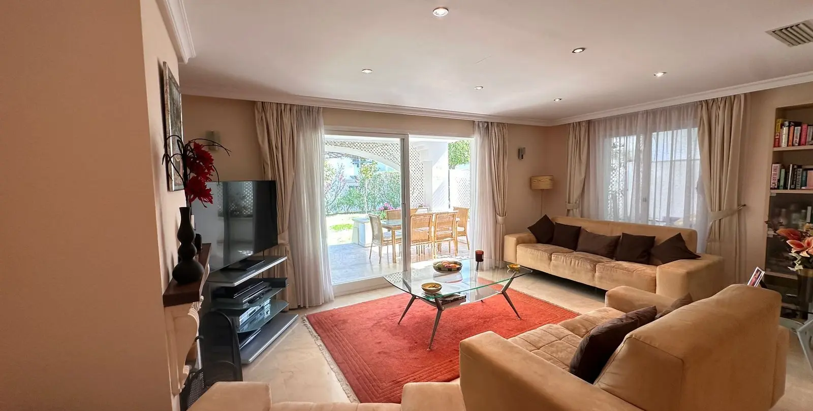 Venta de apartamento en planta baja en Estepona 15