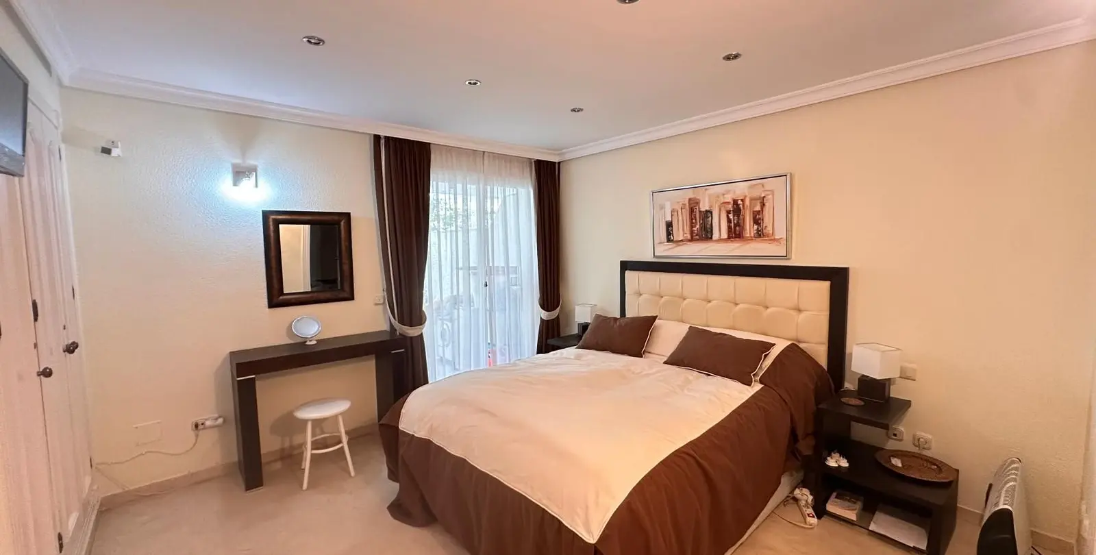 Venta de apartamento en planta baja en Estepona 23