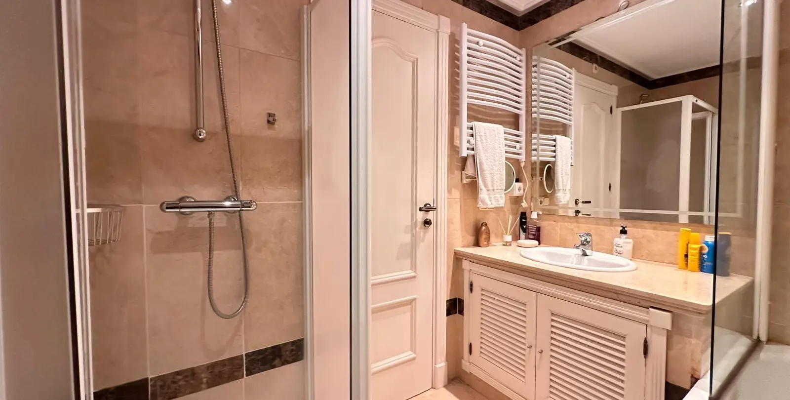 Venta de apartamento en planta baja en Estepona 26