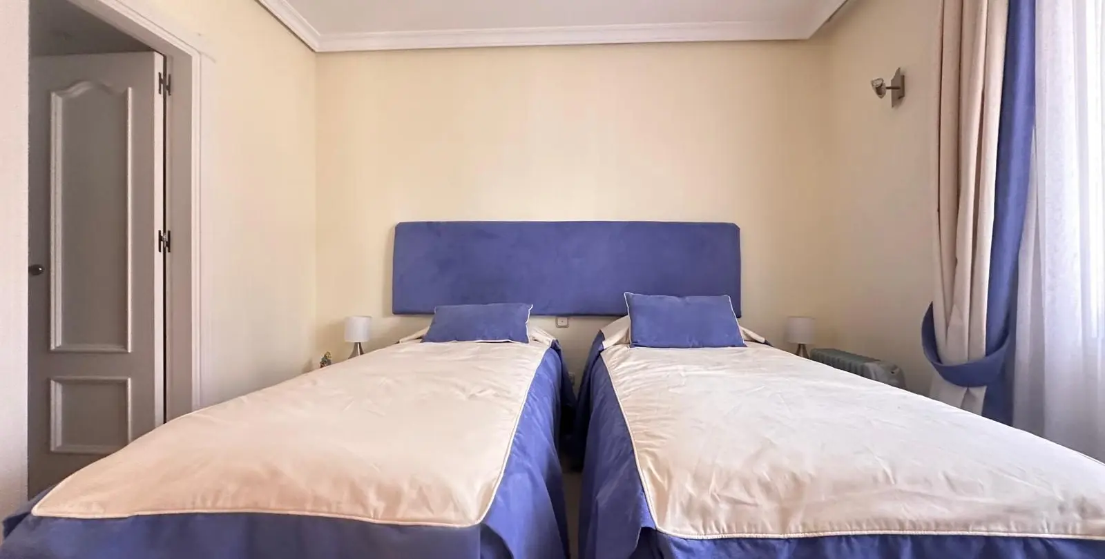 Venta de apartamento en planta baja en Estepona 28