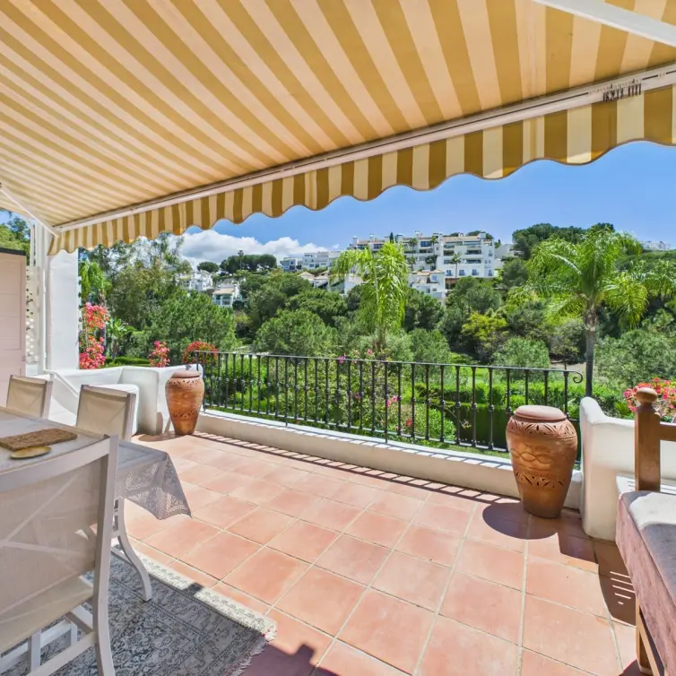 Venta de ático dúplex en Benahavís