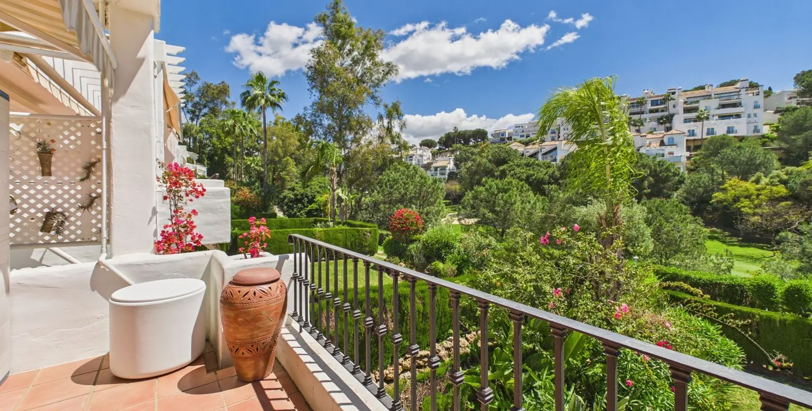 Venta de ático dúplex en Benahavís 11