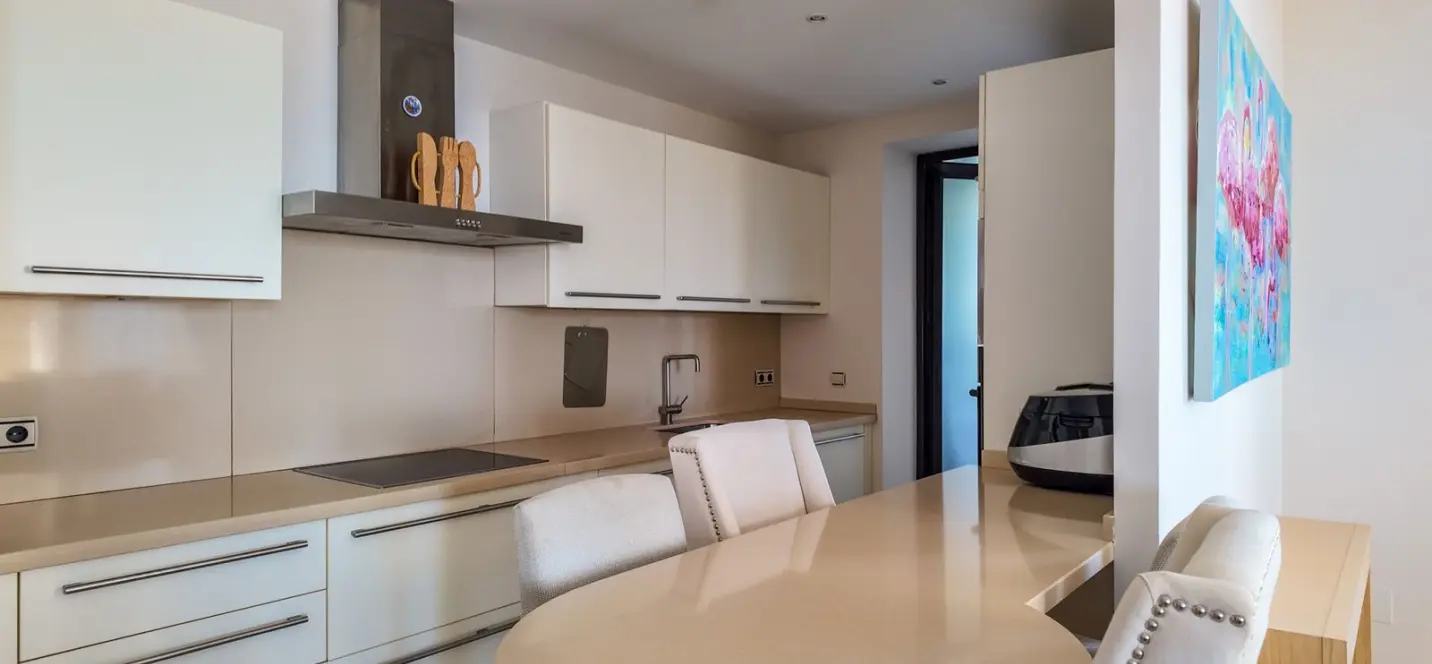 Продажа апартаментов на среднем этаже в Altos de los Monteros 1