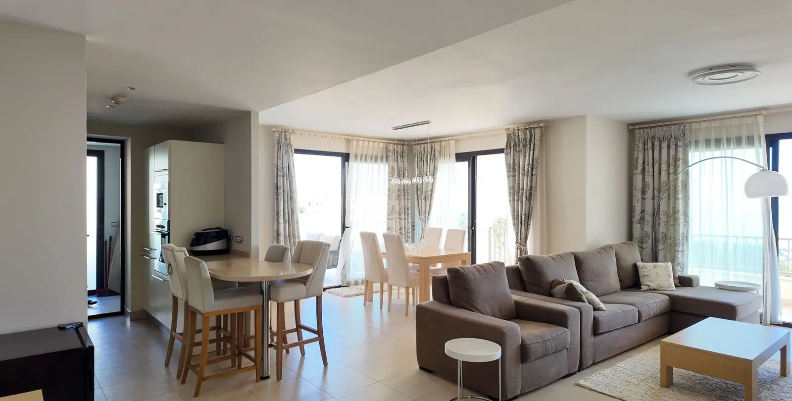 Продажа апартаментов на среднем этаже в Altos de los Monteros 3