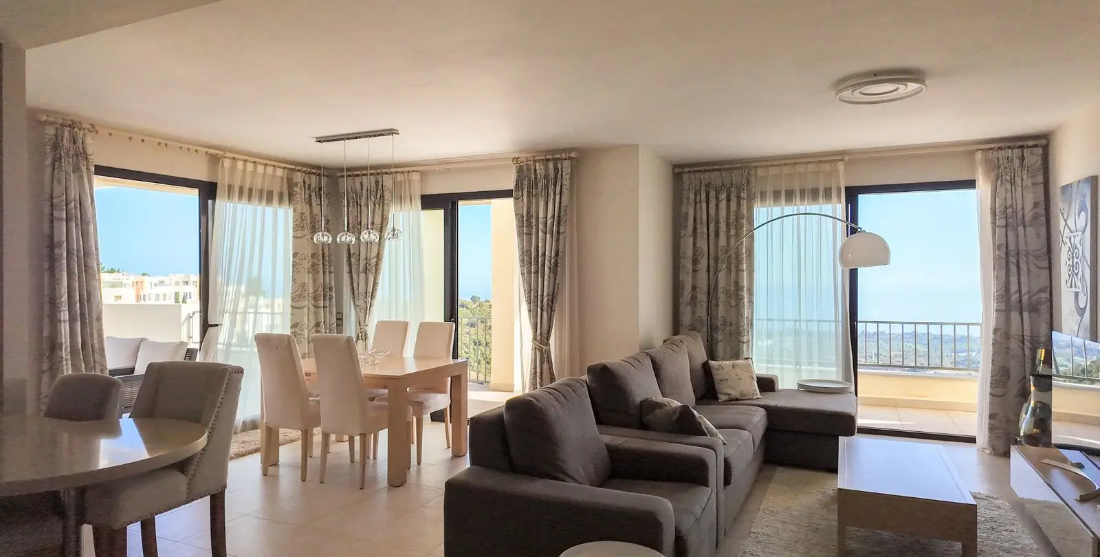 Продажа апартаментов на среднем этаже в Altos de los Monteros 4