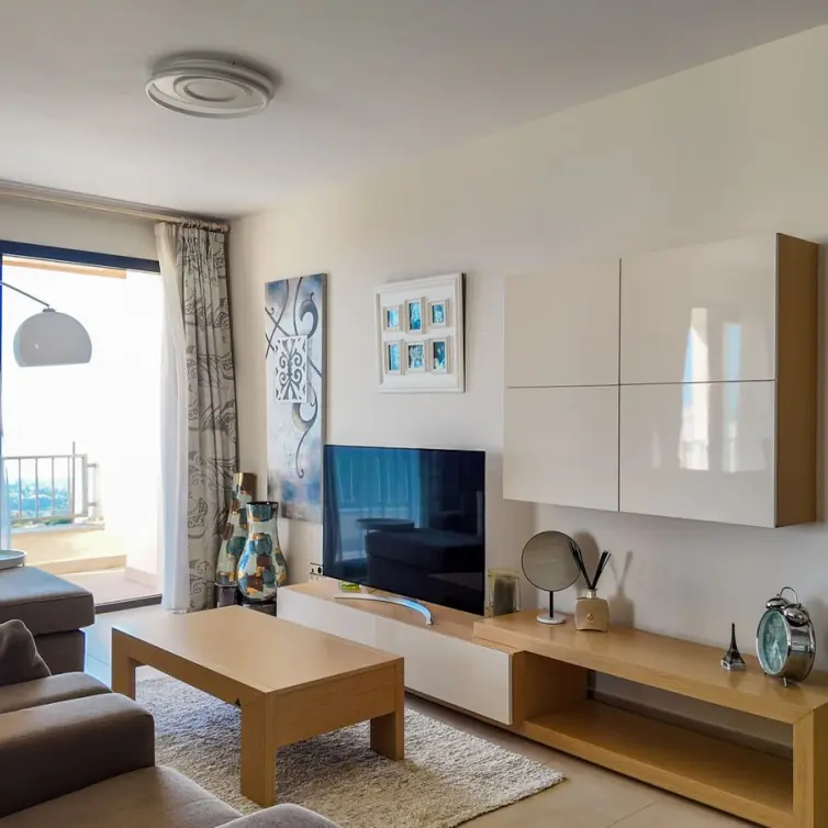 Продажа апартаментов на среднем этаже в Altos de los Monteros