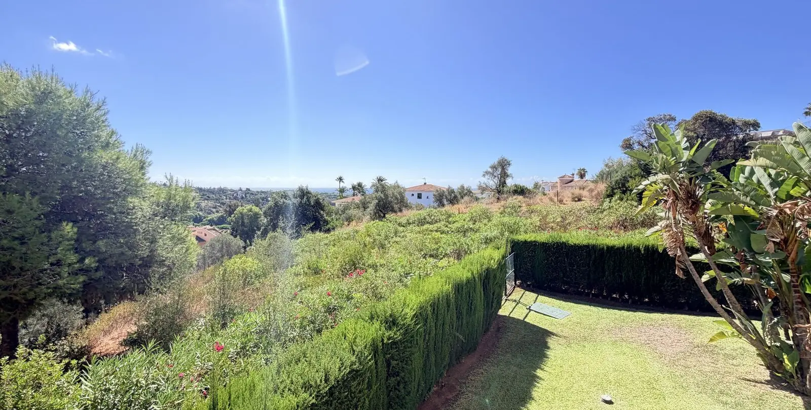 Venta de apartamento en planta media en Elviria 1