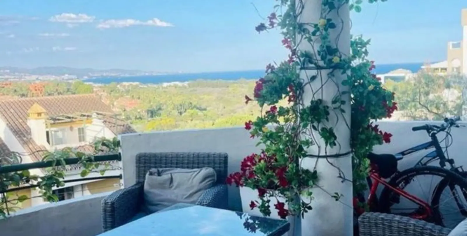 Venta de apartamento en planta media en Marbella 3
