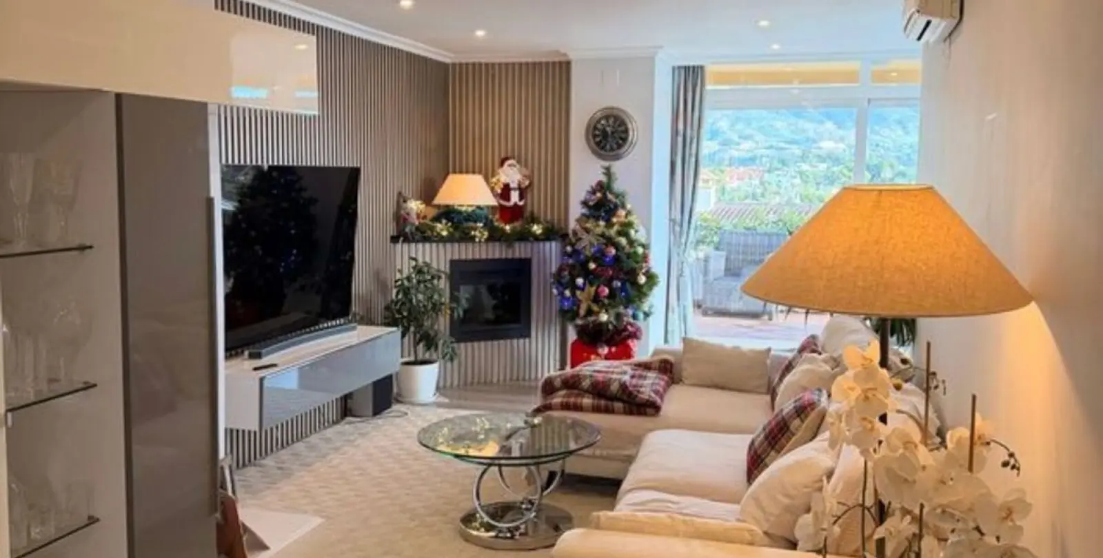 Venta de apartamento en planta media en Marbella 17