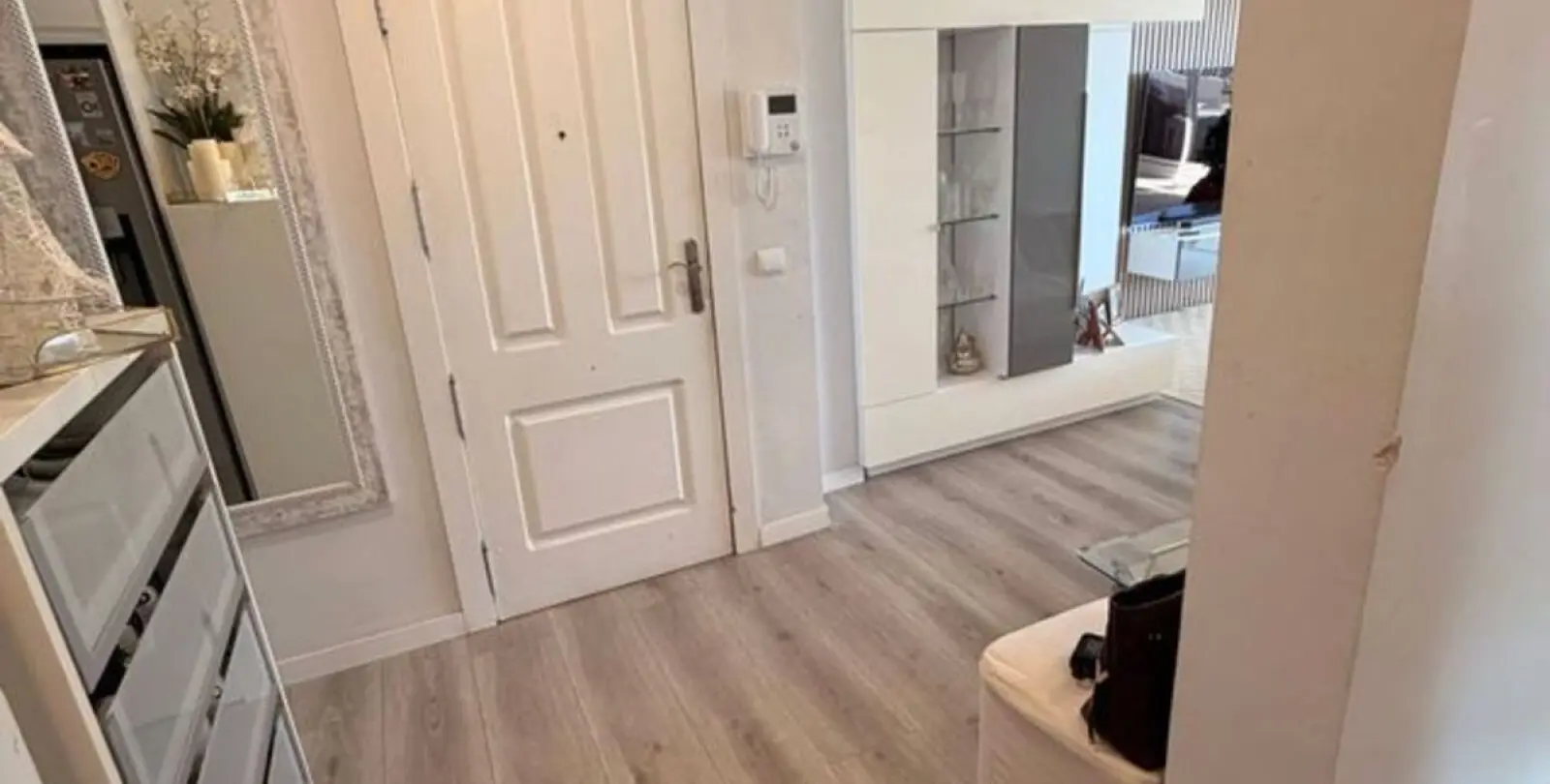 Venta de apartamento en planta media en Marbella 22