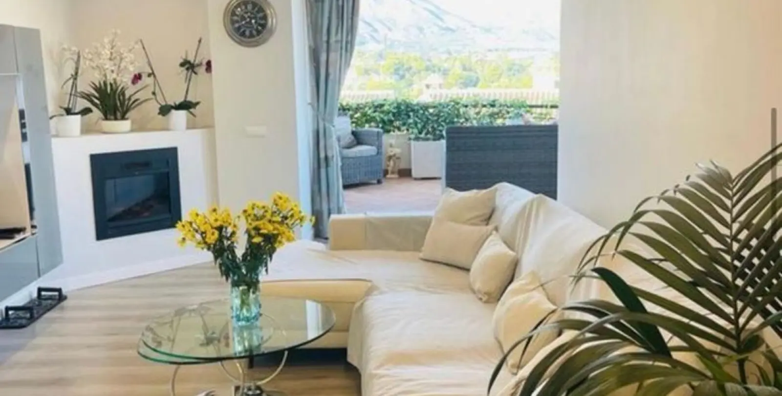Venta de apartamento en planta media en Marbella 29