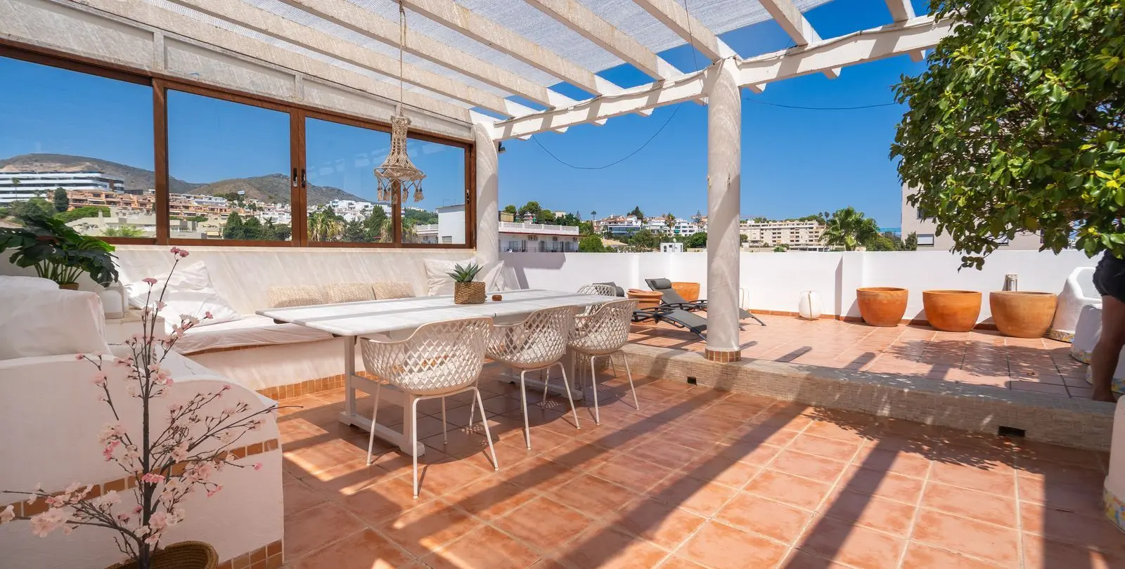 Sale of penthouse duplex in La Carihuela 1