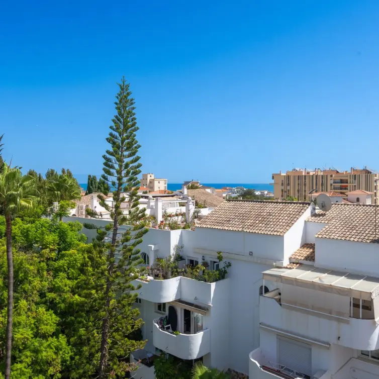 Sale of penthouse duplex in La Carihuela