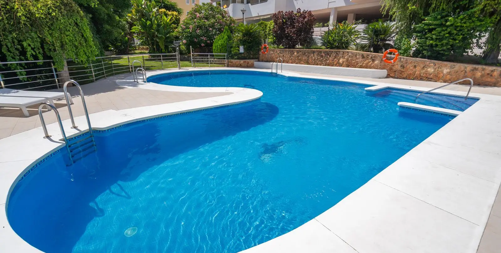 Sale of penthouse duplex in La Carihuela 3