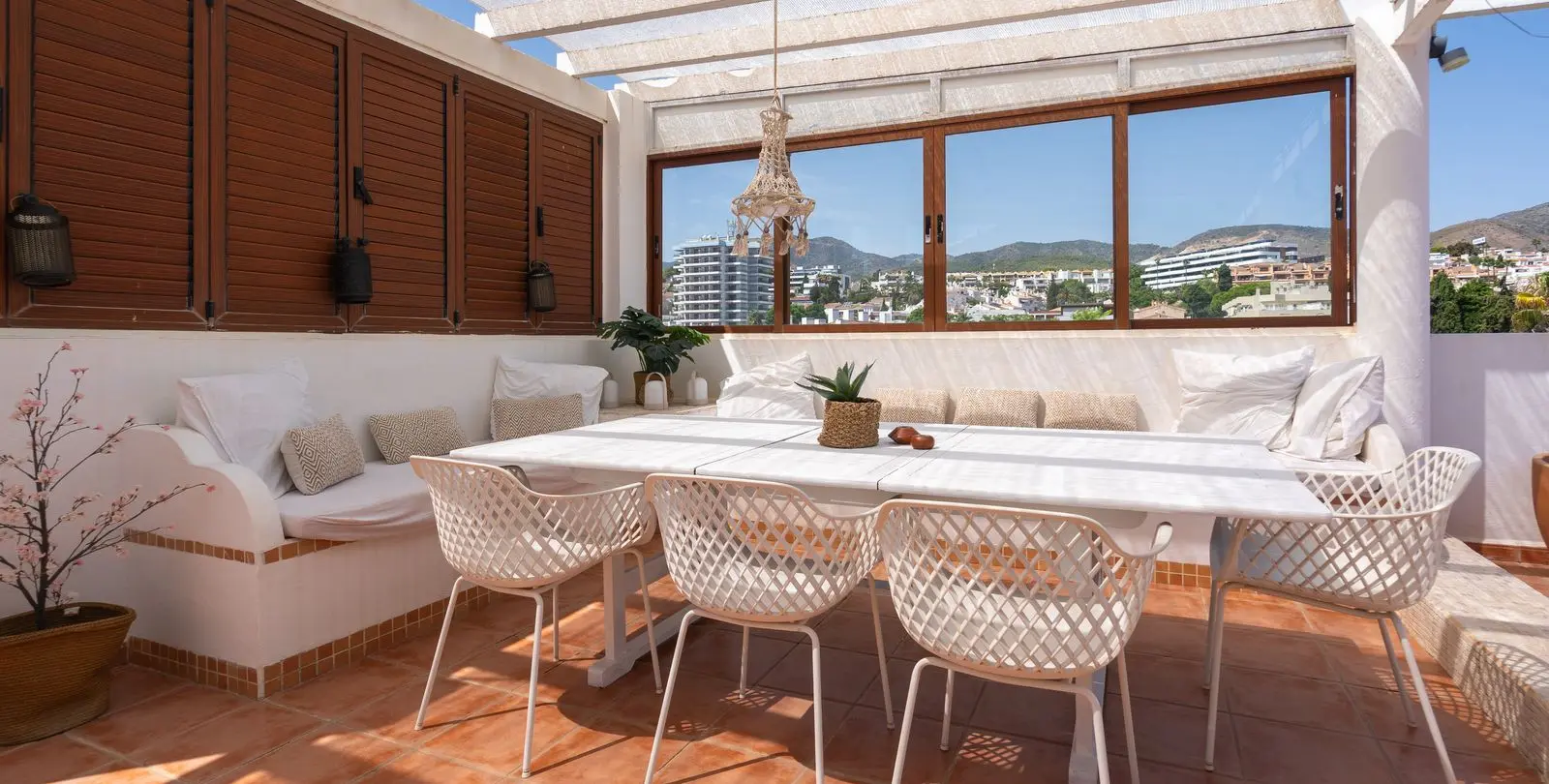 Sale of penthouse duplex in La Carihuela 10