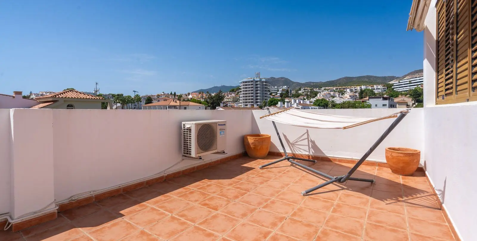 Sale of penthouse duplex in La Carihuela 12
