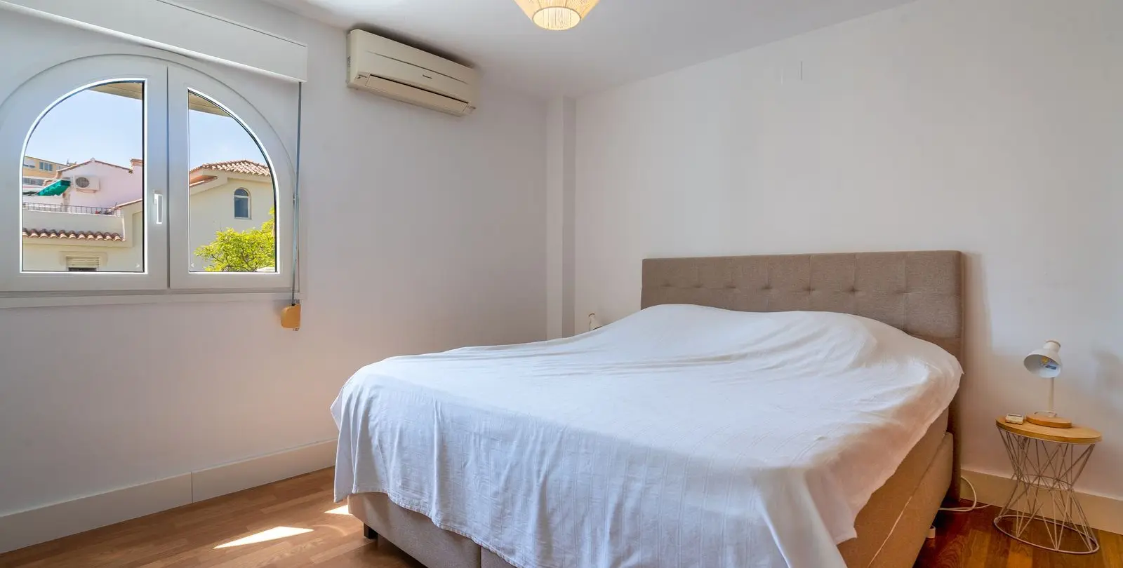 Sale of penthouse duplex in La Carihuela 28
