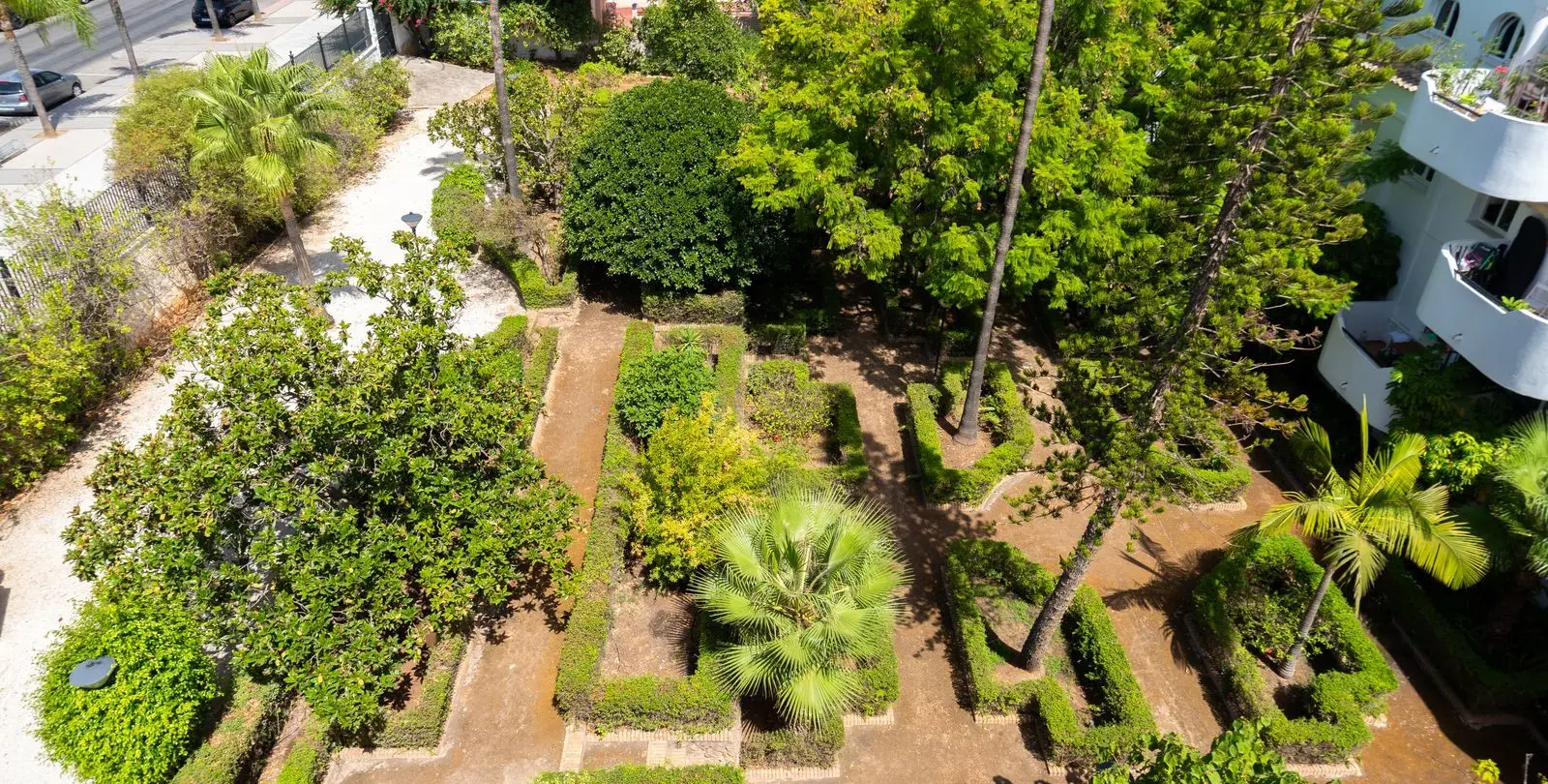 Sale of penthouse duplex in La Carihuela 32
