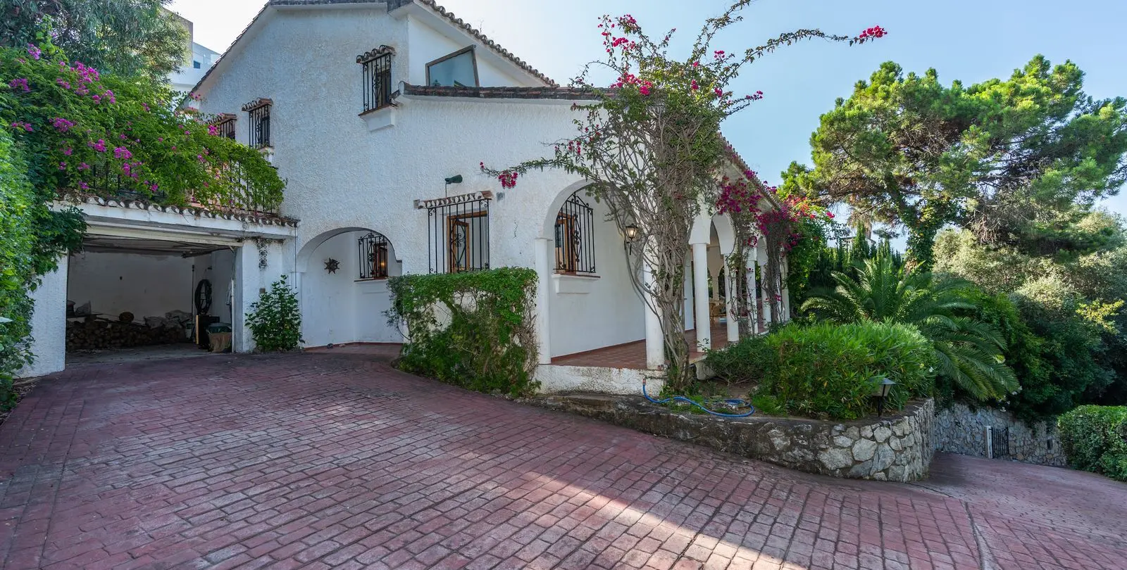 Venta de villa independiente en Elviria 1