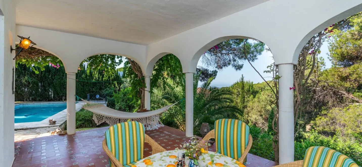 Venta de villa independiente en Elviria 2