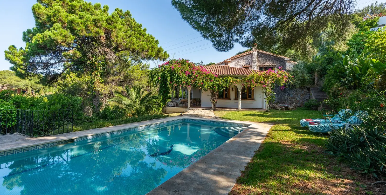 Venta de villa independiente en Elviria 20