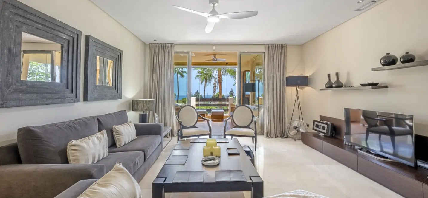 Venta de apartamento en planta media en The Golden Mile 3
