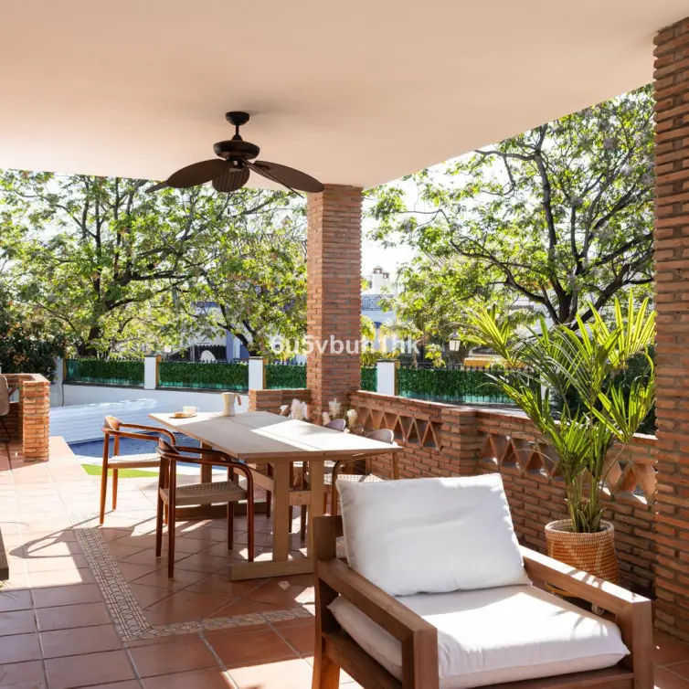 Venta de villa independiente en San Pedro de Alcántara